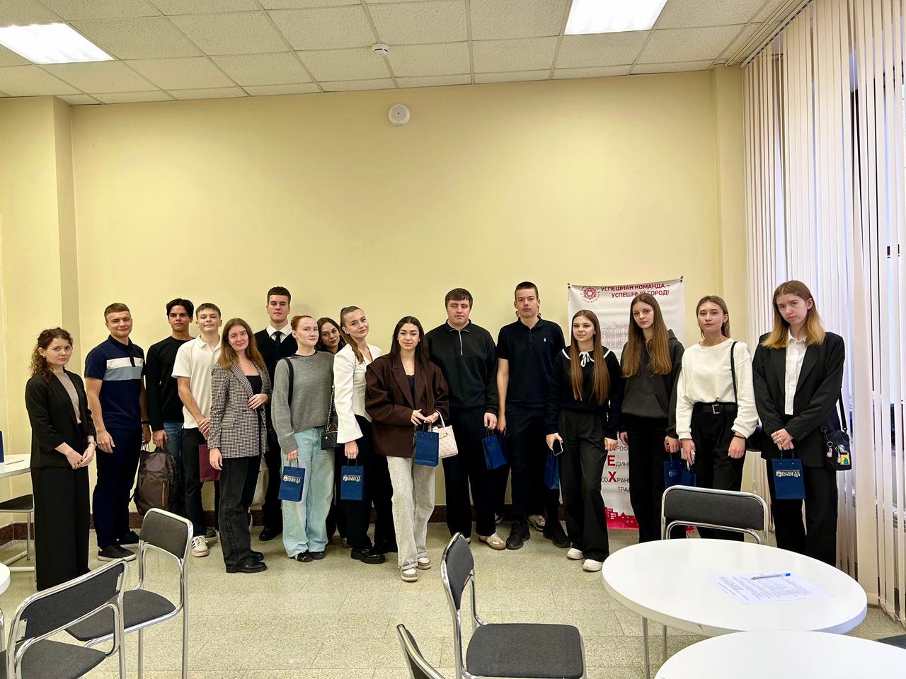 «День карьеры молодежи» - Администрация в деле!